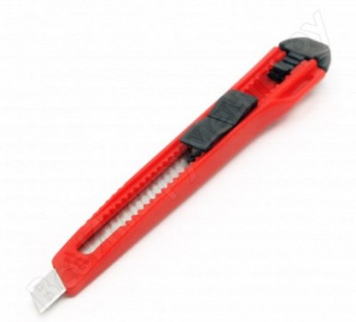 Vira нож 9мм пластиковый корпус push-lock 831201